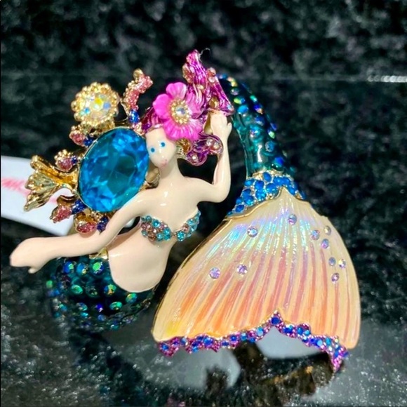 New Betsey Johnson Mermaid Hinged Bangle Bracelet - Picture 7 of 14